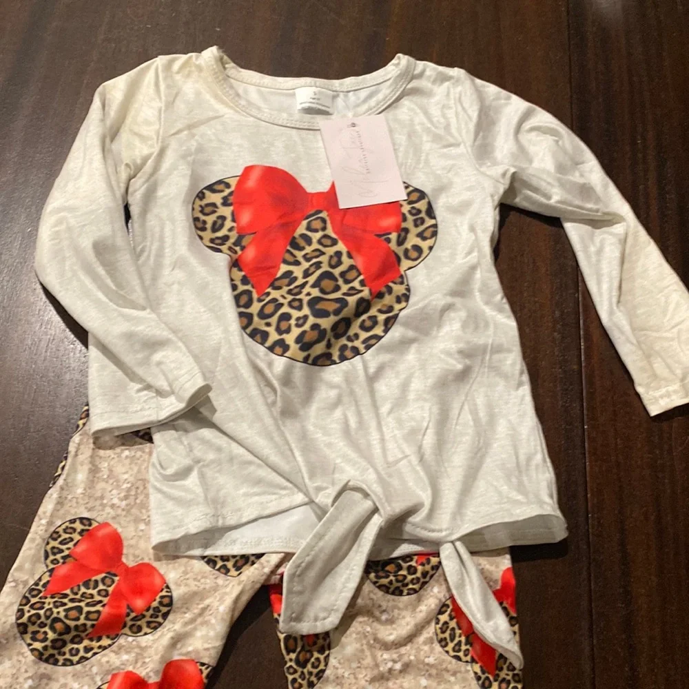 E783 Mickey Mouse leopard 2pc set Girls 2T NWT Boutique